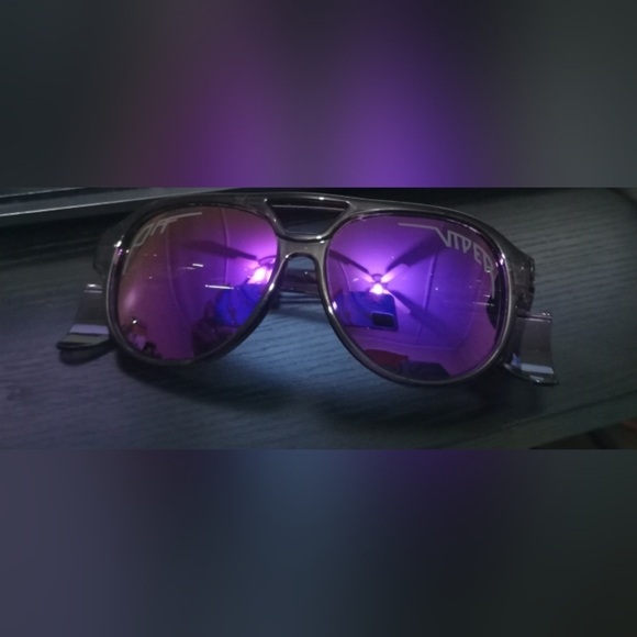 Other - NWOT Fashion UV400 Polarized Sunglasses